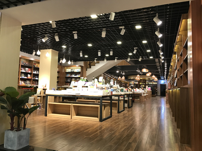 做有温度的文化传播者：阳春新华书店红旗门店重装开业