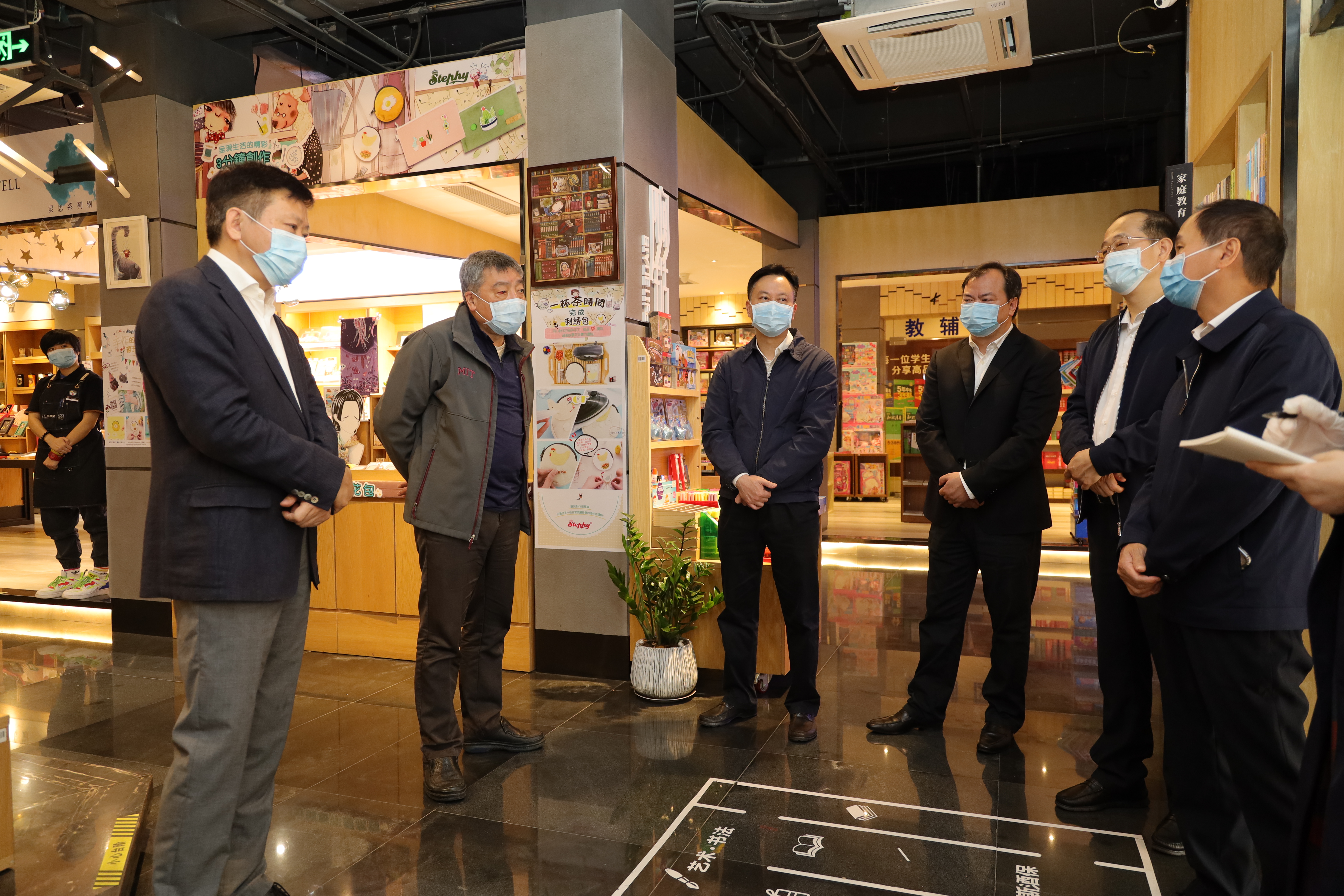 许瑞生副省长到四阅书店调研疫情防控和复工复产情况