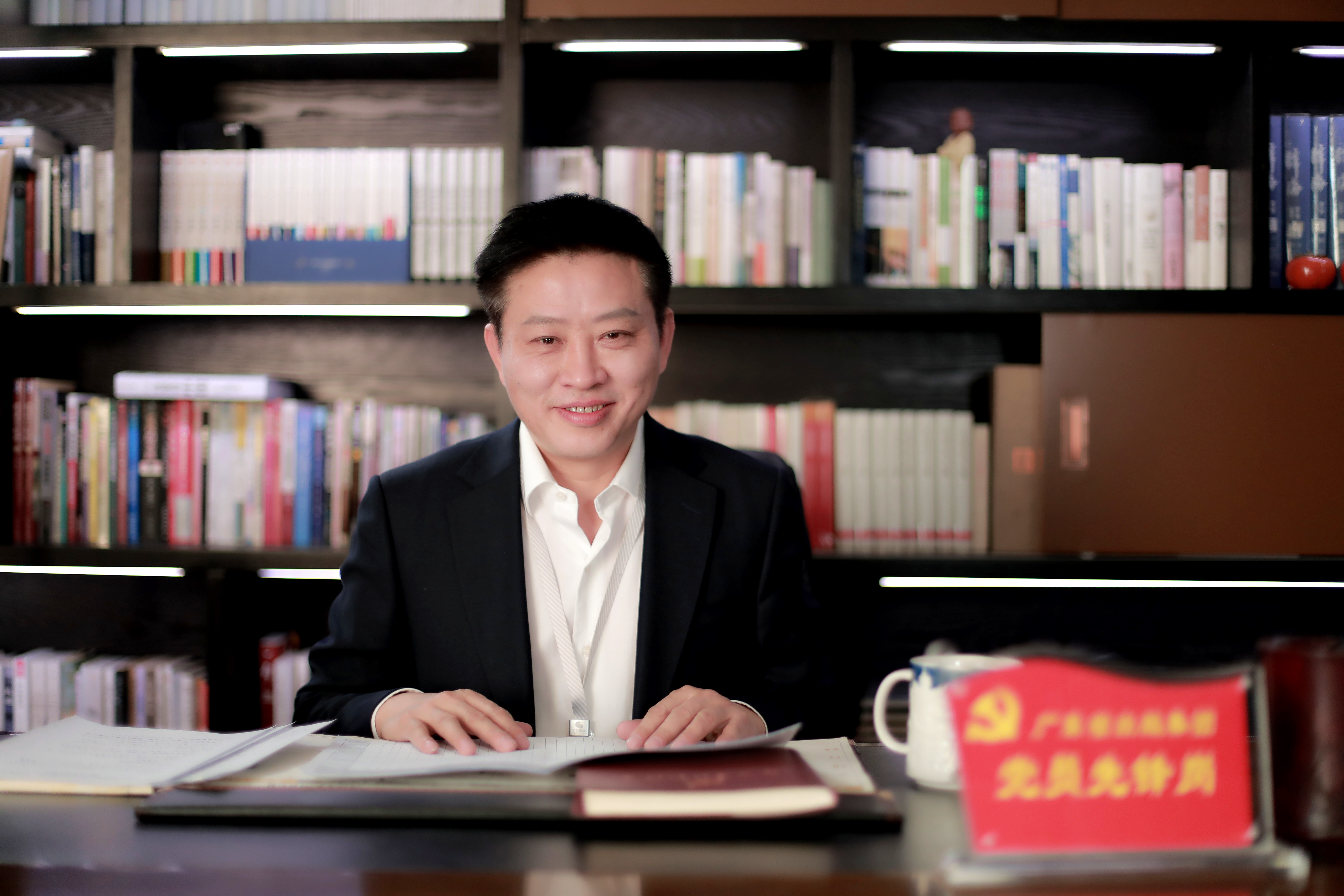 蒋鸣涛：做文化摆渡者，为全民阅读鼓与呼| 广东文化名人风采