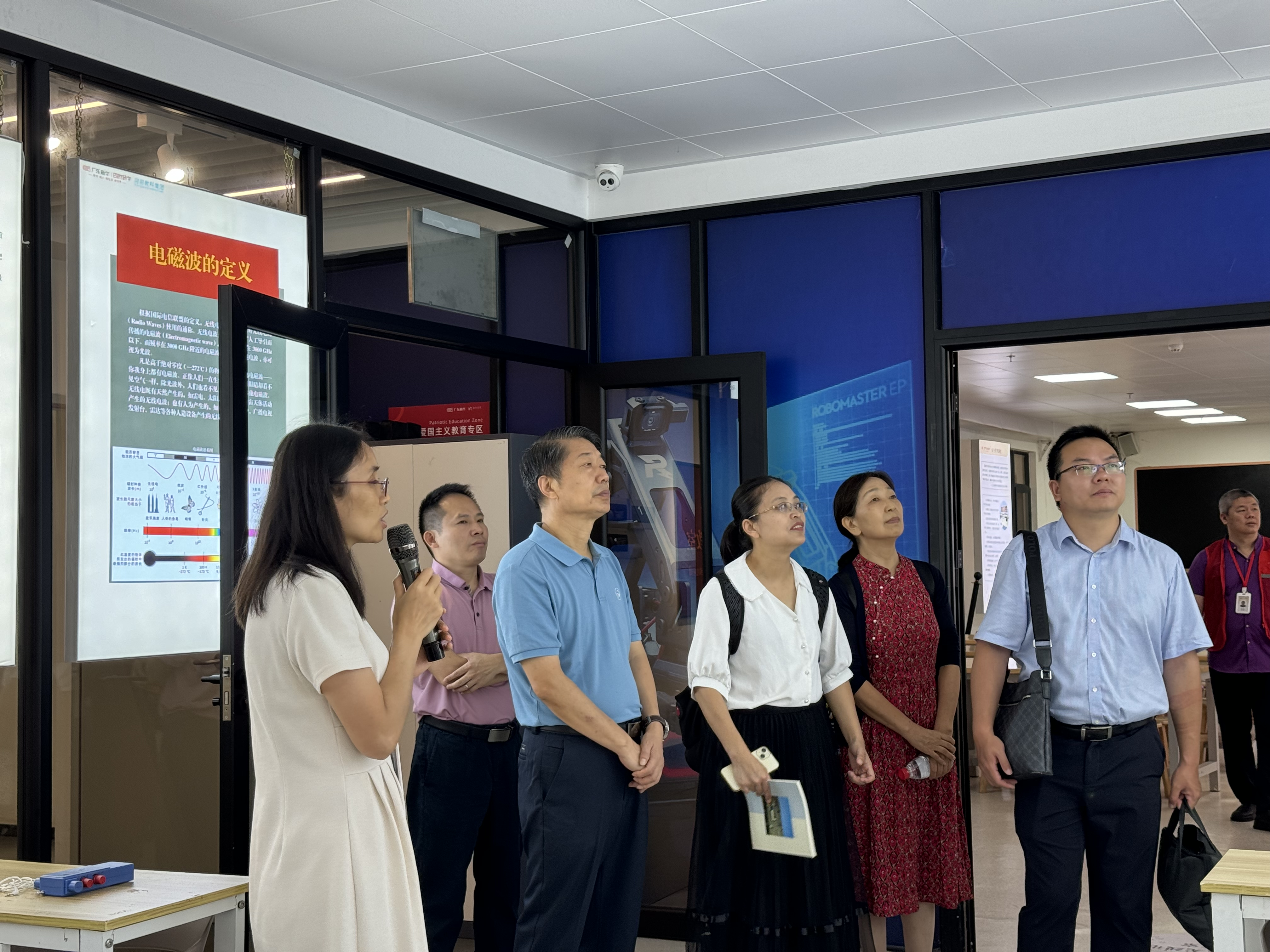 广东省中小学生研学实践教育基地专家组到新华书店大湾区青少年研学实践教育基地开展调研