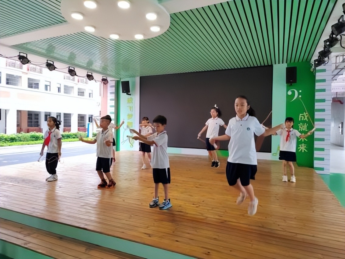 广东新华发行集团：多彩课后服务 学生“学有所乐”